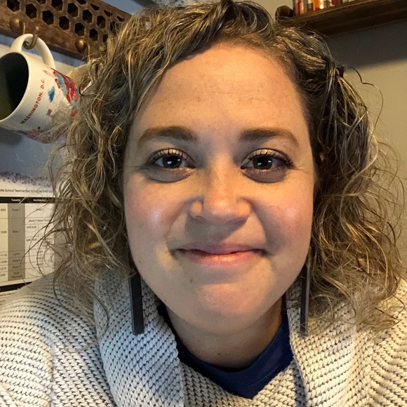 Meet your Posher, Meg - Picture 2 of 2